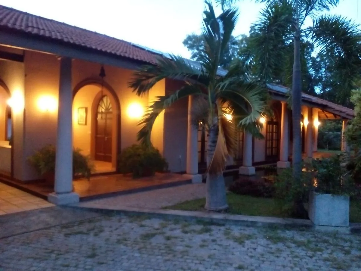 *** Bed & Breakfast Tropical Villas Negombo Sri Lanka